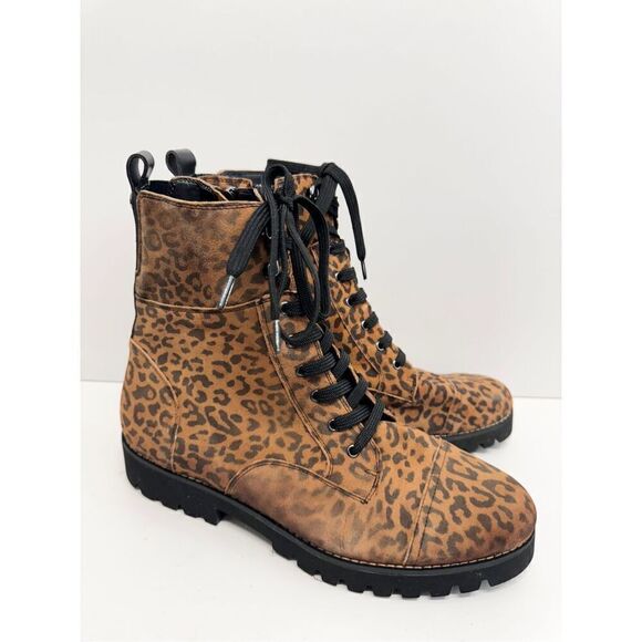 Donald Pliner Boots Size 9.5 Suede Leather Animal Print Classic Hiker Design - Picture 4 of 8